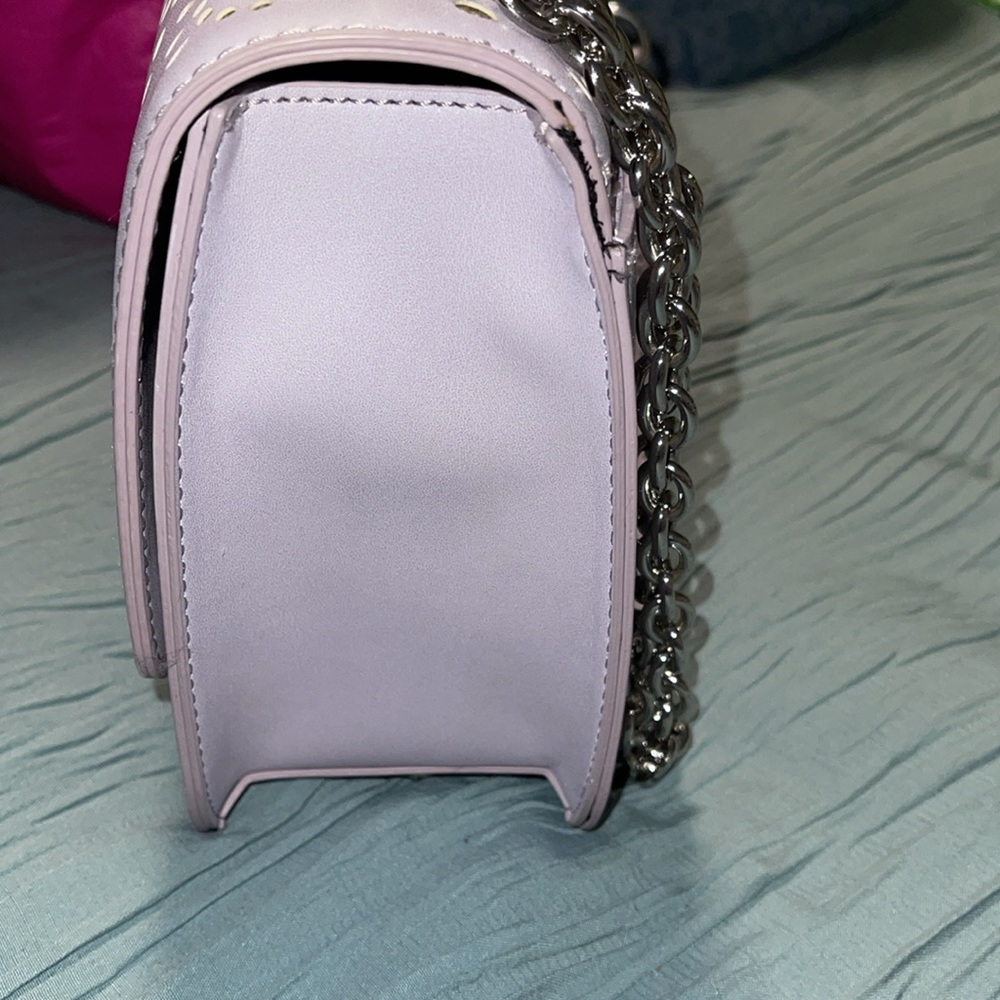 Preloved Chelsea 28 light lavender leather bag! - Picture 6 of 7